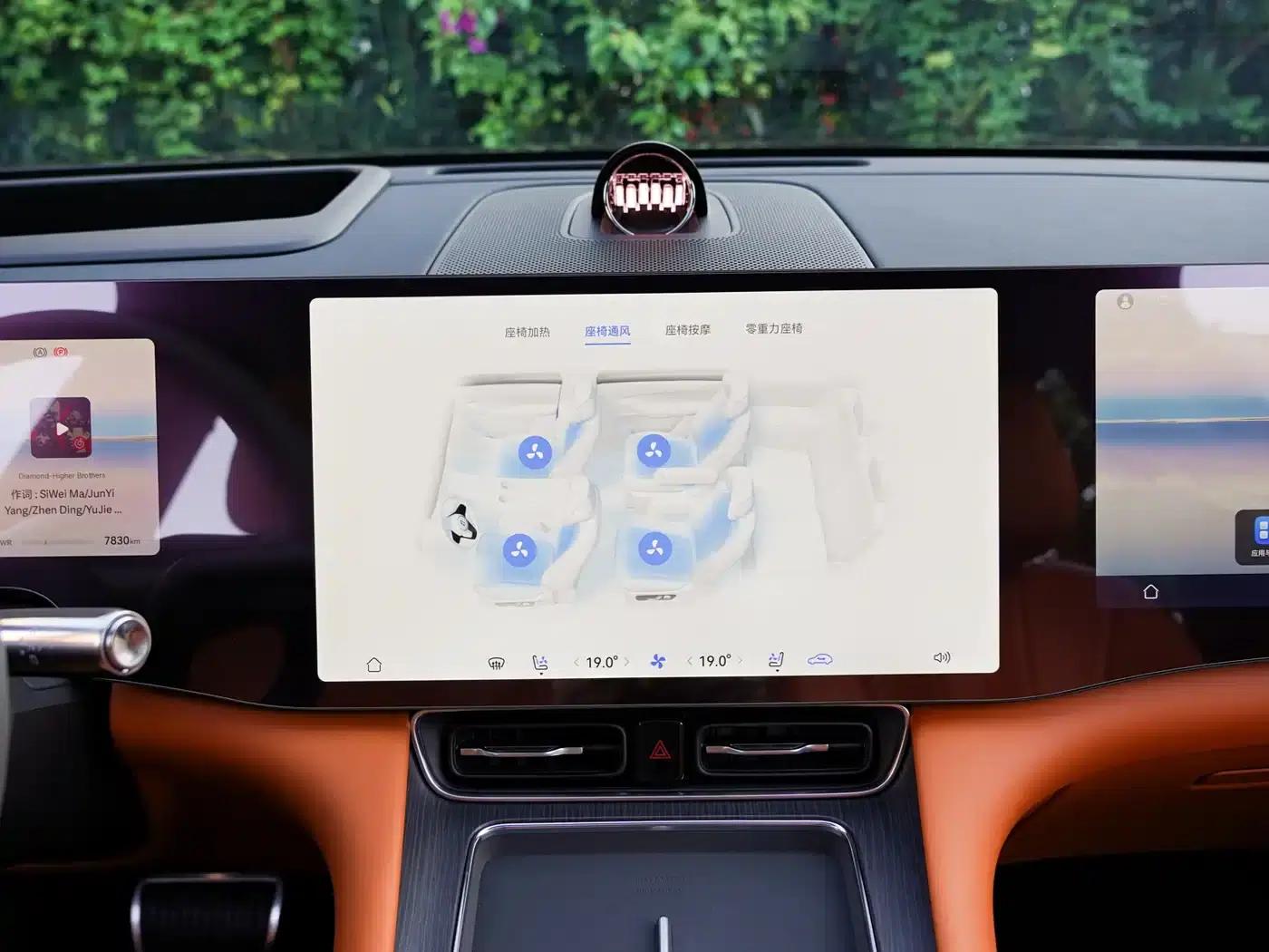 Wenjie M8 2025 Pure Electric Max+ Six-Seat Long Range Version (896-line LiDAR) — миниатюра 16