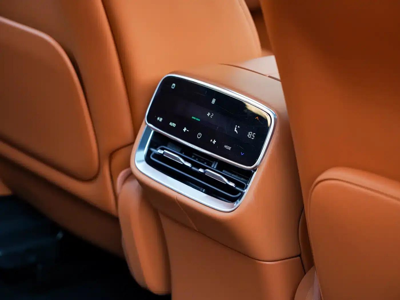 Wenjie M8 2025 Pure Electric Max+ Six-Seat Long Range Version (896-line LiDAR) — миниатюра 49