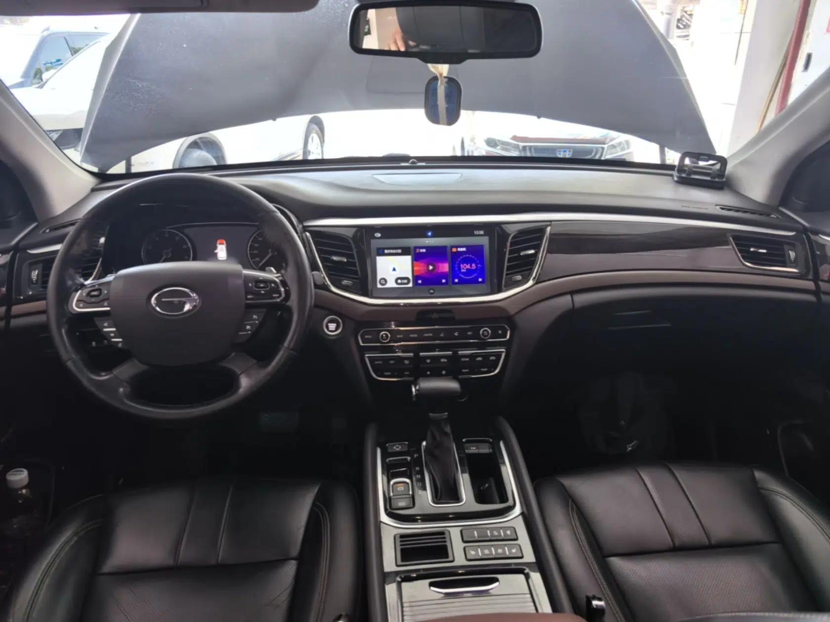 GAC Trumpchi GS8 2017 320T Two-Wheel Drive Luxury Smart Connectivity Version (7 Seats) — миниатюра 12