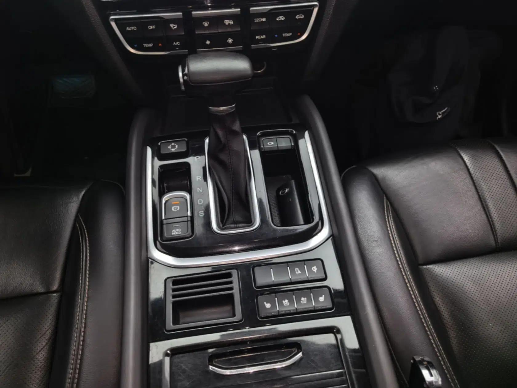 GAC Trumpchi GS8 2017 320T Two-Wheel Drive Luxury Smart Connectivity Version (7 Seats) — миниатюра 16