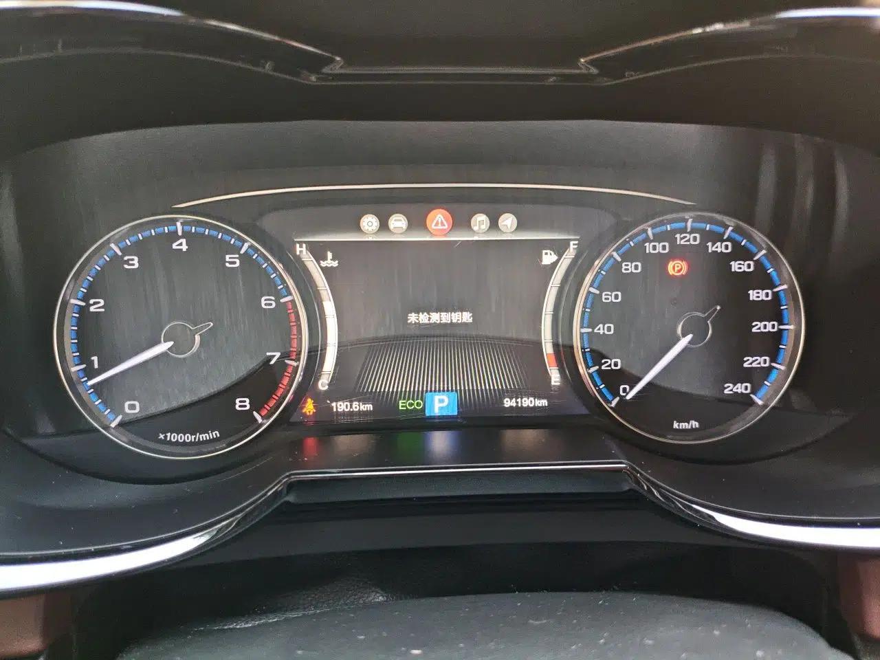 GAC Trumpchi GS8 2017 320T Two-Wheel Drive Luxury Smart Connectivity Version (7 Seats) — миниатюра 11