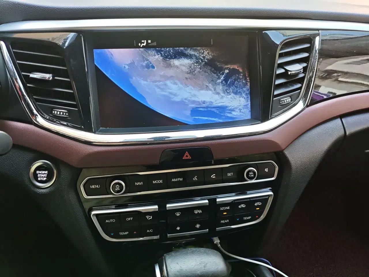 GAC Trumpchi GS8 2017 320T Two-Wheel Drive Luxury Smart Connectivity Version (7 Seats) — миниатюра 13