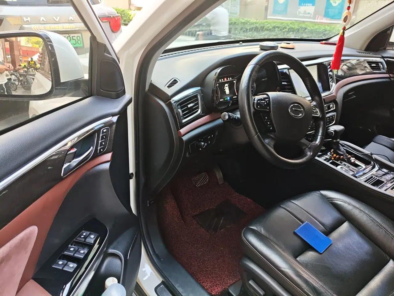 GAC Trumpchi GS8 2017 320T Two-Wheel Drive Luxury Smart Connectivity Version (7 Seats) — миниатюра 16
