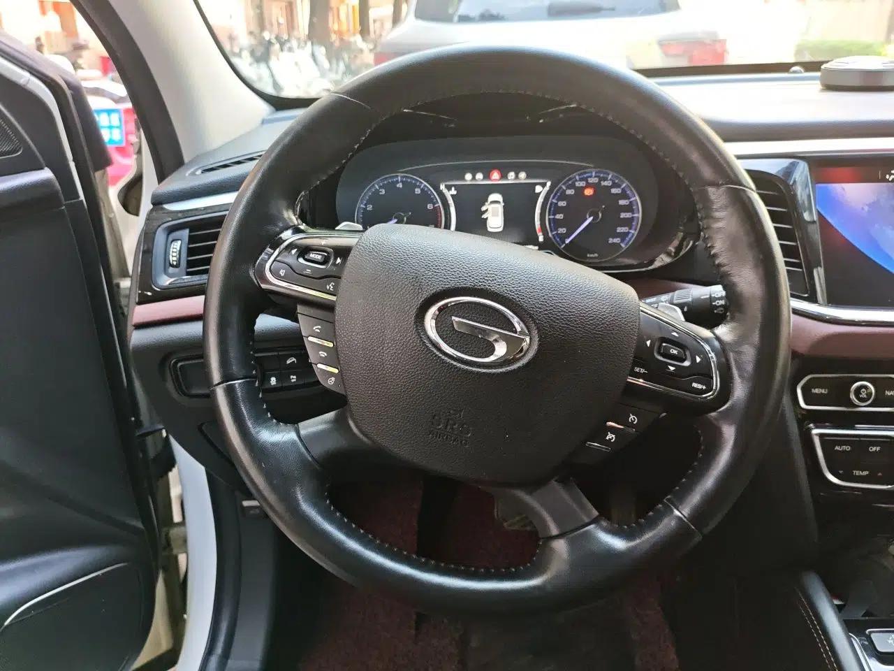 GAC Trumpchi GS8 2017 320T Two-Wheel Drive Luxury Smart Connectivity Version (7 Seats) — миниатюра 10