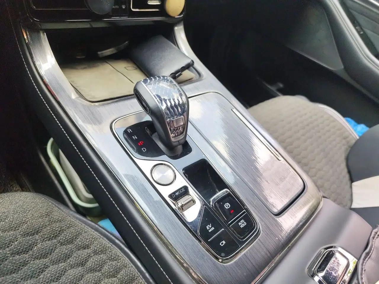 GAC Trumpchi GS8 2022 Double-Energy Series 2.0TM Four-Wheel Drive Premium Edition (7 Seats) — миниатюра 14