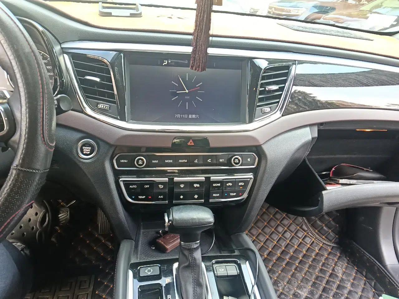 GAC Trumpchi GS8 2017 320T Two-Wheel Drive Luxury Smart Connectivity Version (7 Seats) — миниатюра 13
