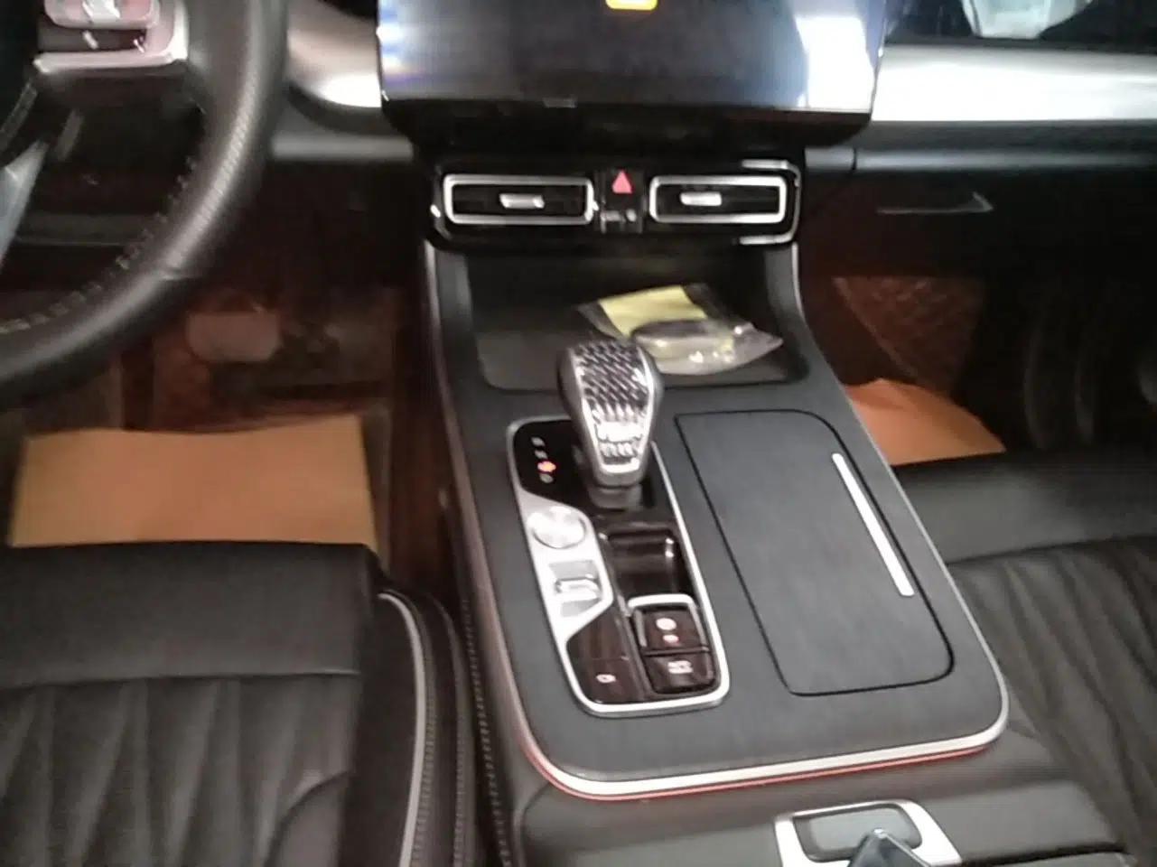 GAC Trumpchi GS8 2022 Linghang Series 2.0 TGDI Two-Wheel-Drive Luxury Smart Connectivity Version (7 Seats) — миниатюра 21