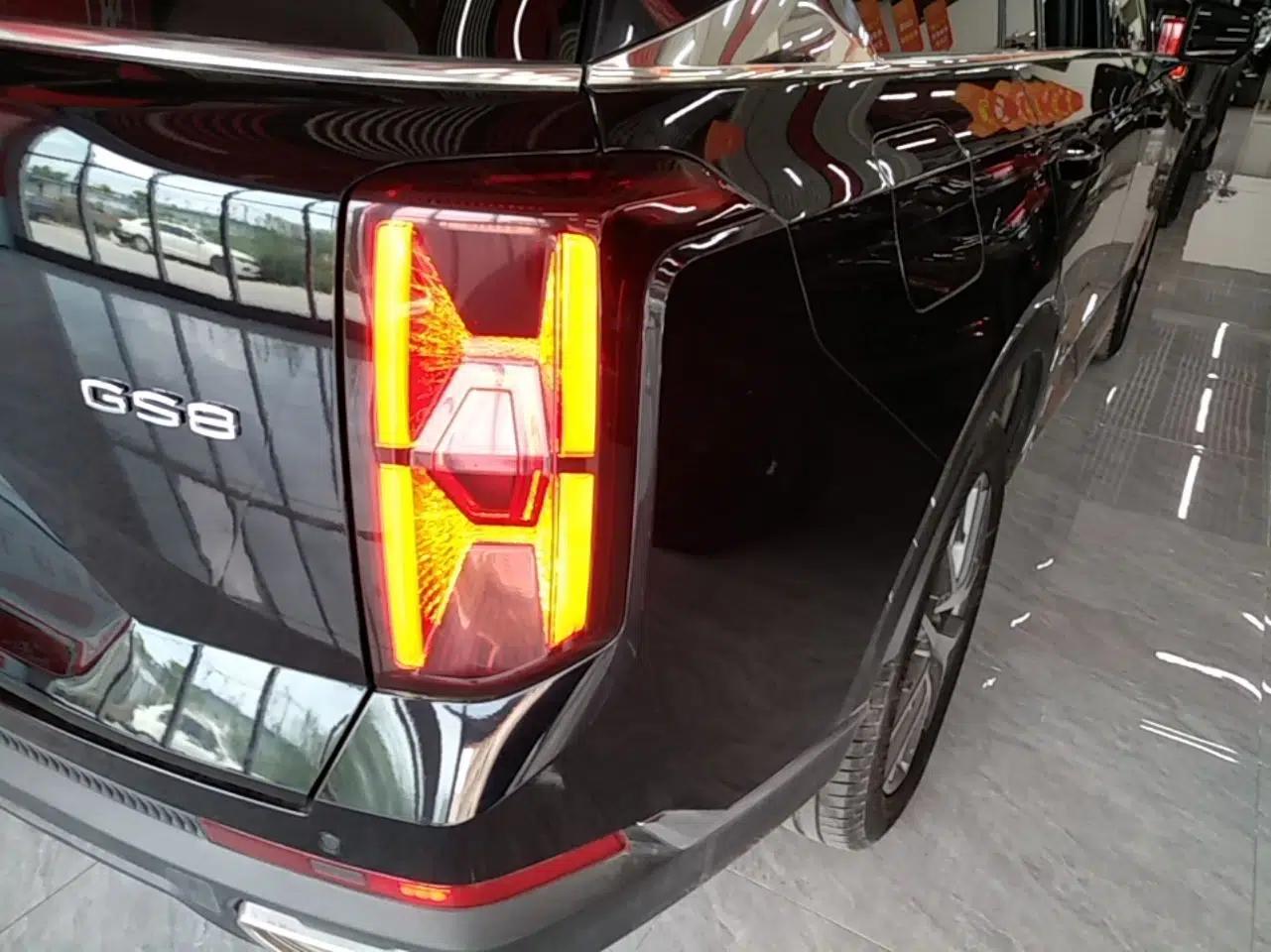GAC Trumpchi GS8 2022 Linghang Series 2.0 TGDI Two-Wheel-Drive Luxury Smart Connectivity Version (7 Seats) — миниатюра 9