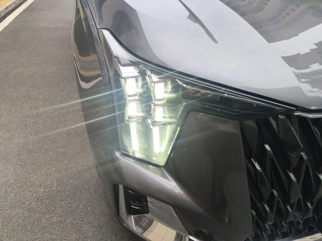 GAC Trumpchi GS8 2022 Double-Energy Series 2.0TM Two-Wheel Drive Prestige Edition (6 Seats) — миниатюра 7
