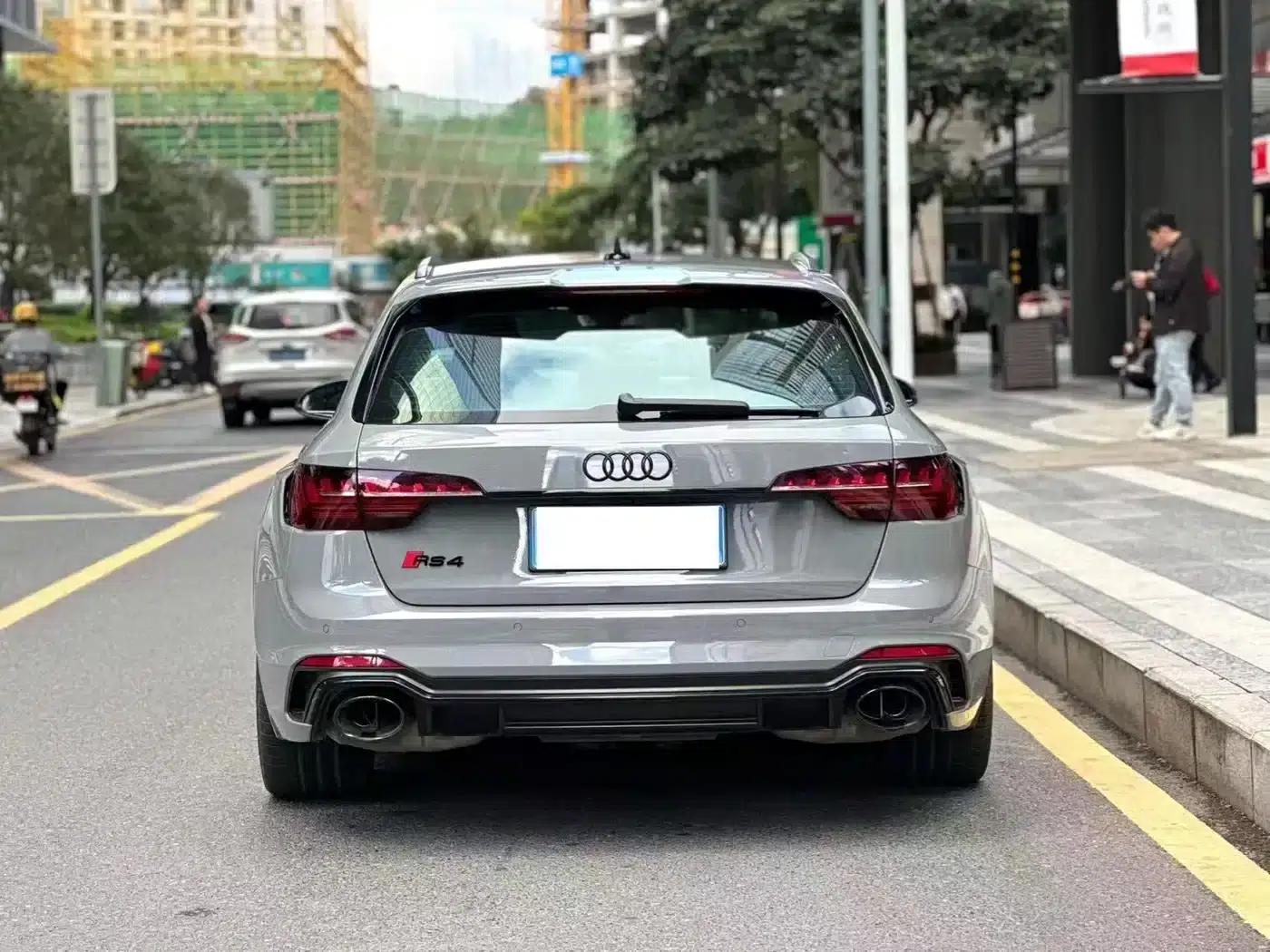 2021 Audi RS 4 RS4 Avant Dark Gold Edition — миниатюра 2