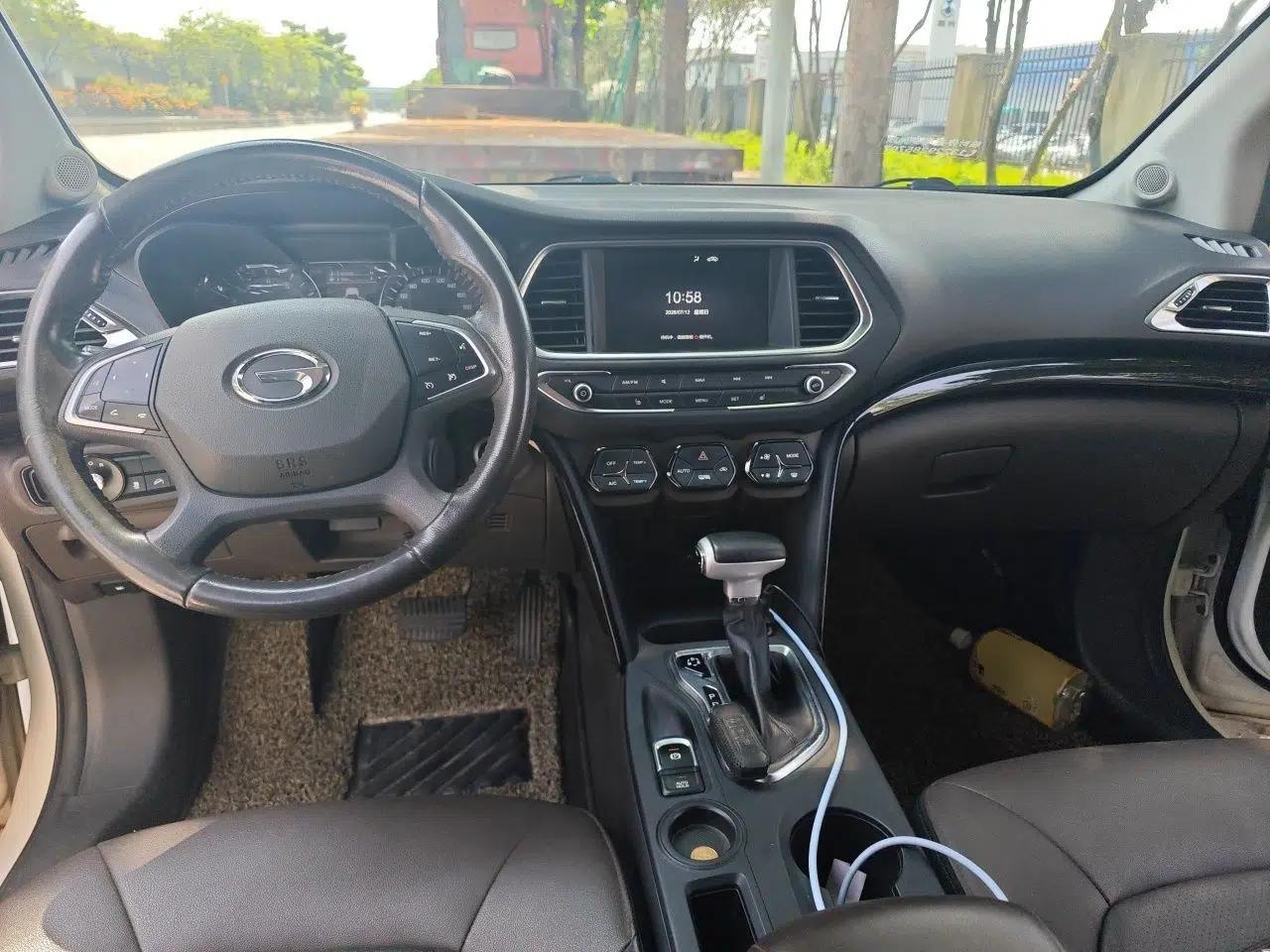 GAC Trumpchi GS4 2017 235T Automatic Two-Wheel Drive Luxury Smart Connectivity Version — миниатюра 9