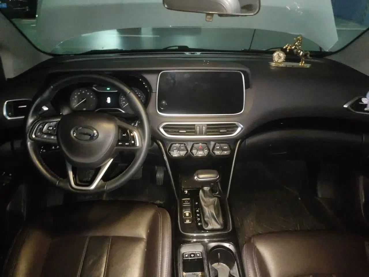 GAC Trumpchi GS4 2018 235T Automatic Two-Wheel Drive Luxury Smart Connectivity Millionth Anniversary Edition — миниатюра 6