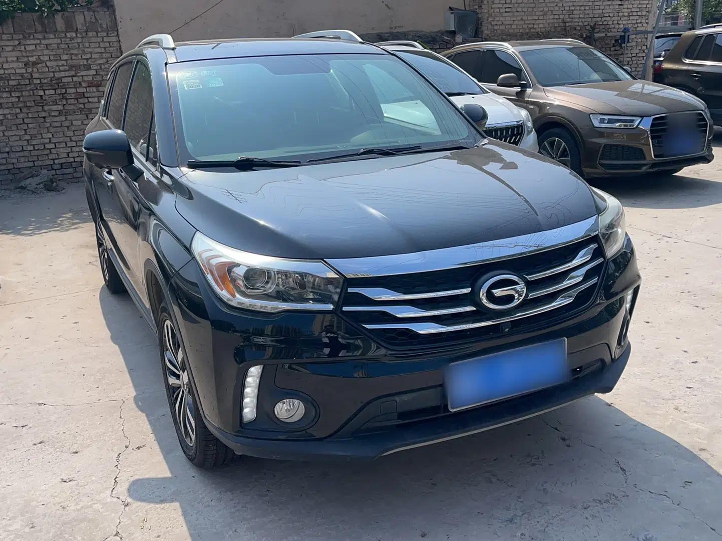 GAC Trumpchi GS4 2017 235T Automatic Two-Wheel Drive Luxury Smart Connectivity Version — миниатюра 3