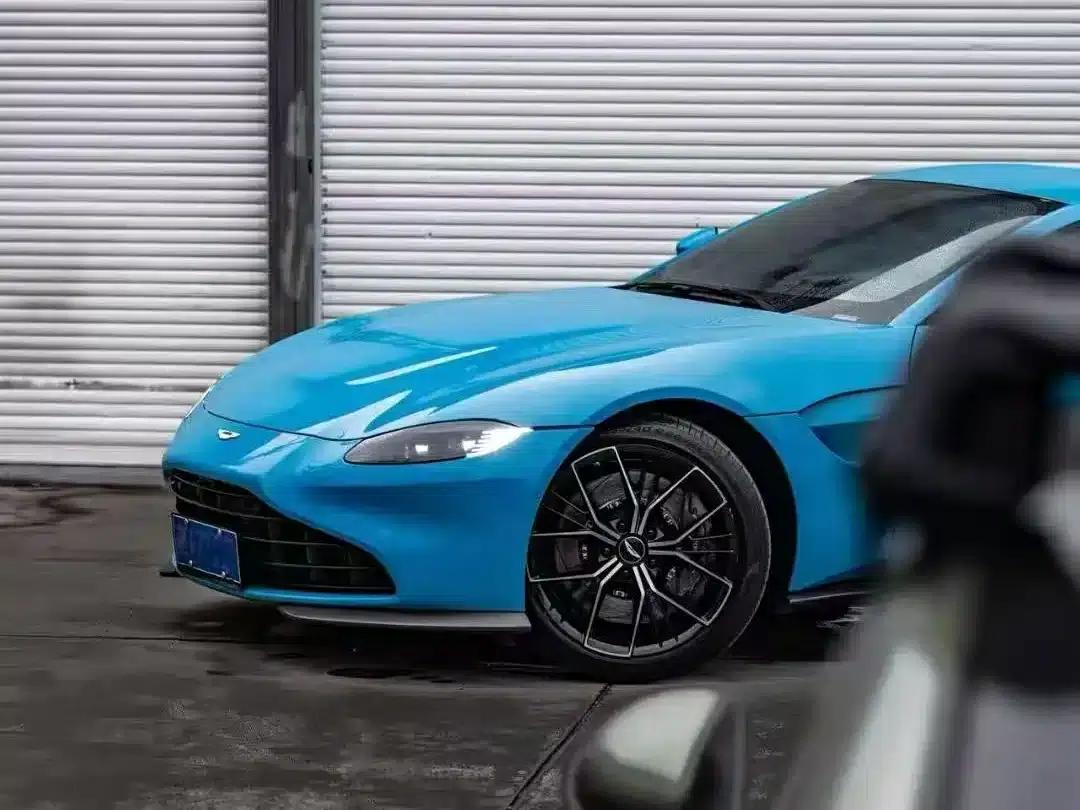 2022 V8 Vantage 4.0T V8 Coupe — миниатюра 3
