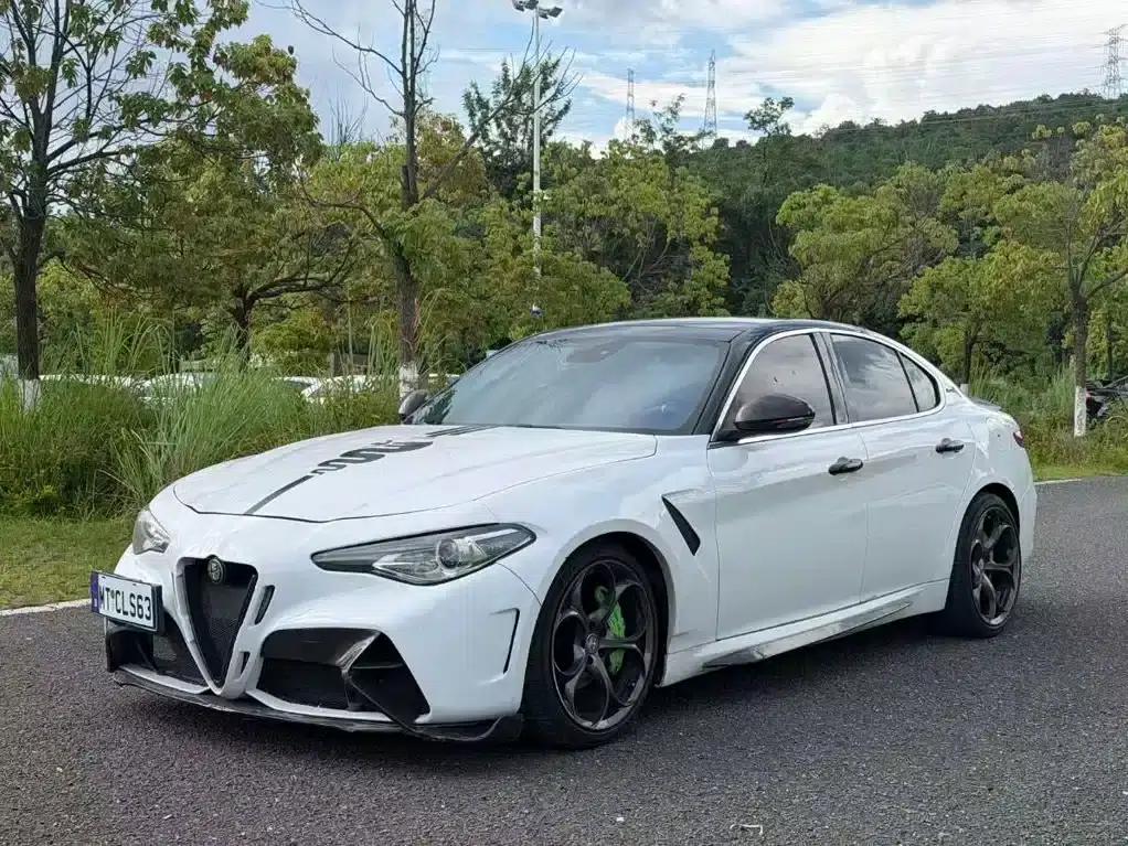 Giulia Juliet 2017 2.0T 200HP Luxury Edition — миниатюра 3