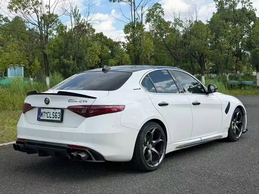 Giulia Juliet 2017 2.0T 200HP Luxury Edition — миниатюра 7
