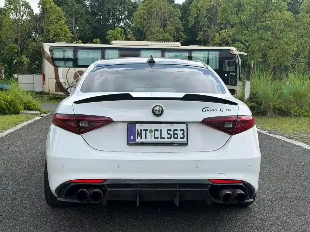 Giulia Juliet 2017 2.0T 200HP Luxury Edition — миниатюра 8