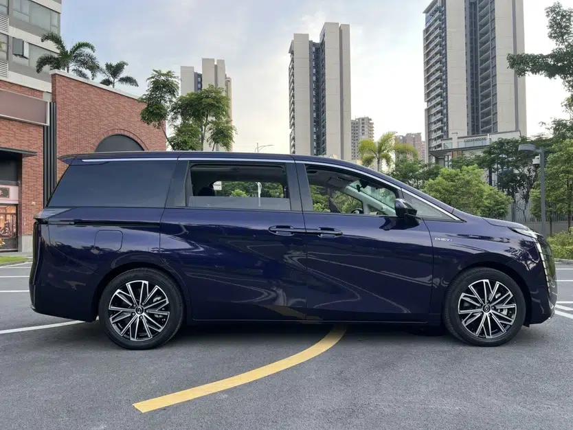 GAC Trumpchi E8 New Energy 2024 150km MAX — миниатюра 21
