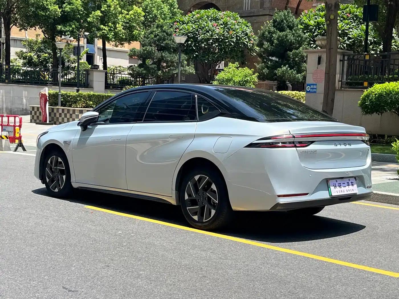 AION S Plus 2021 Model 80km Extended Range — миниатюра 4
