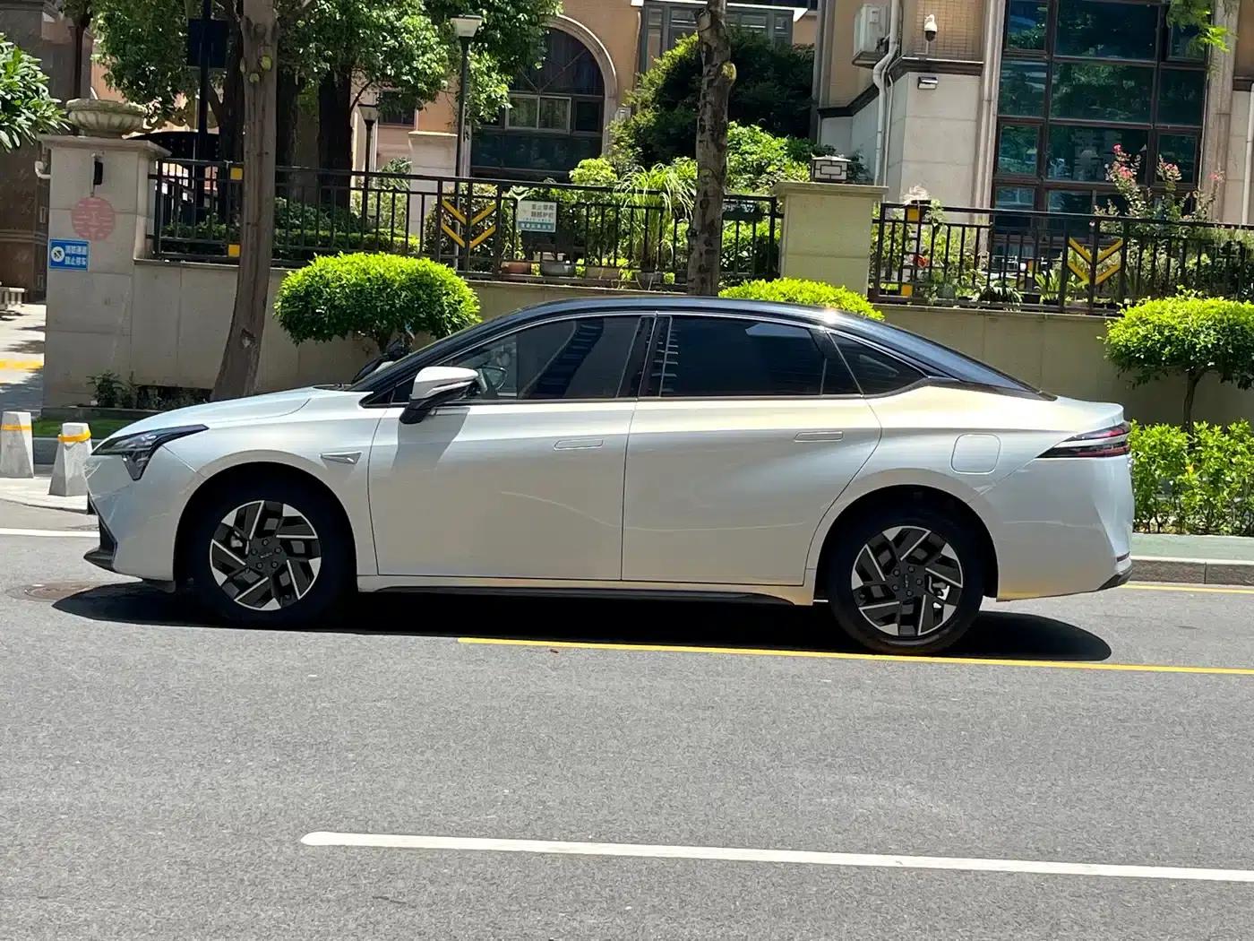 AION S Plus 2021 Model 80km Extended Range — миниатюра 7