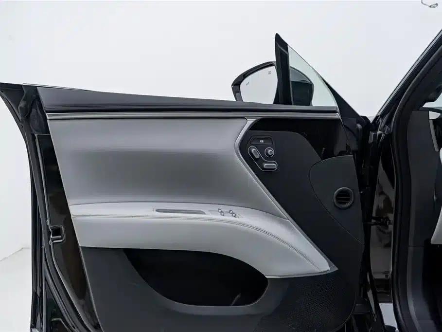 Avita 11 2023 HarmonyOS 90-degree Rear-Wheel Drive Version — миниатюра 13