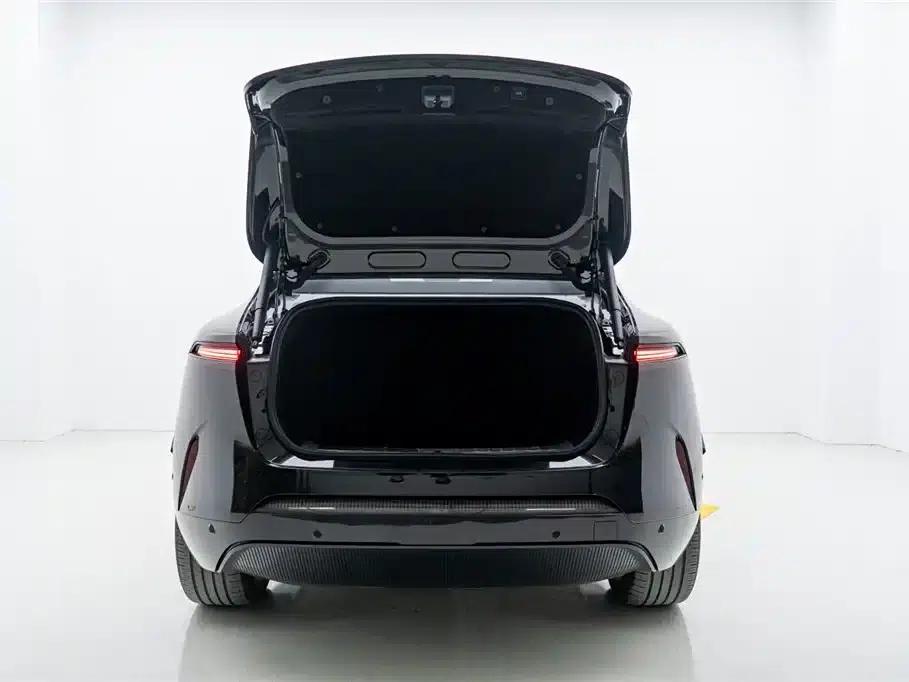 Avita 11 2023 HarmonyOS 90-degree Rear-Wheel Drive Version — миниатюра 9