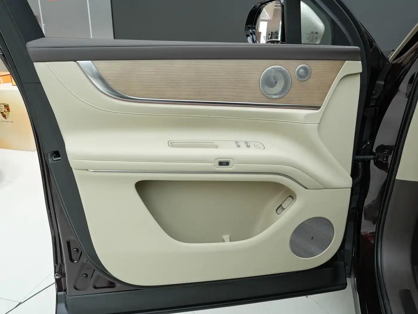 Wenjie M9 2025 Ultra Extended Range Edition 52kWh 6-Seat Version (192-line LiDAR) — миниатюра 16