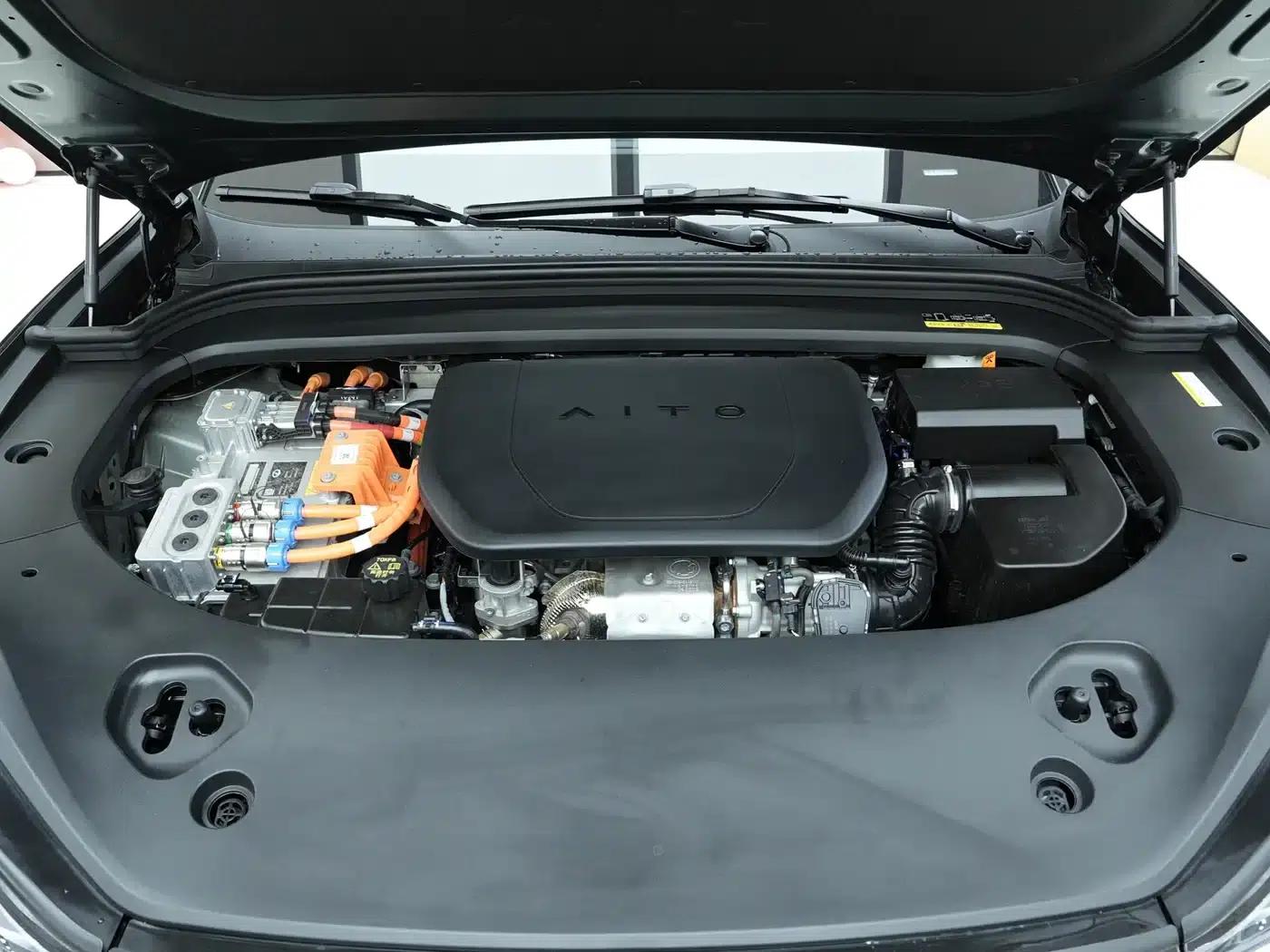 Wenjie M9 2024 Range Extended Ultra Edition 52kWh 5-Seater — миниатюра 23