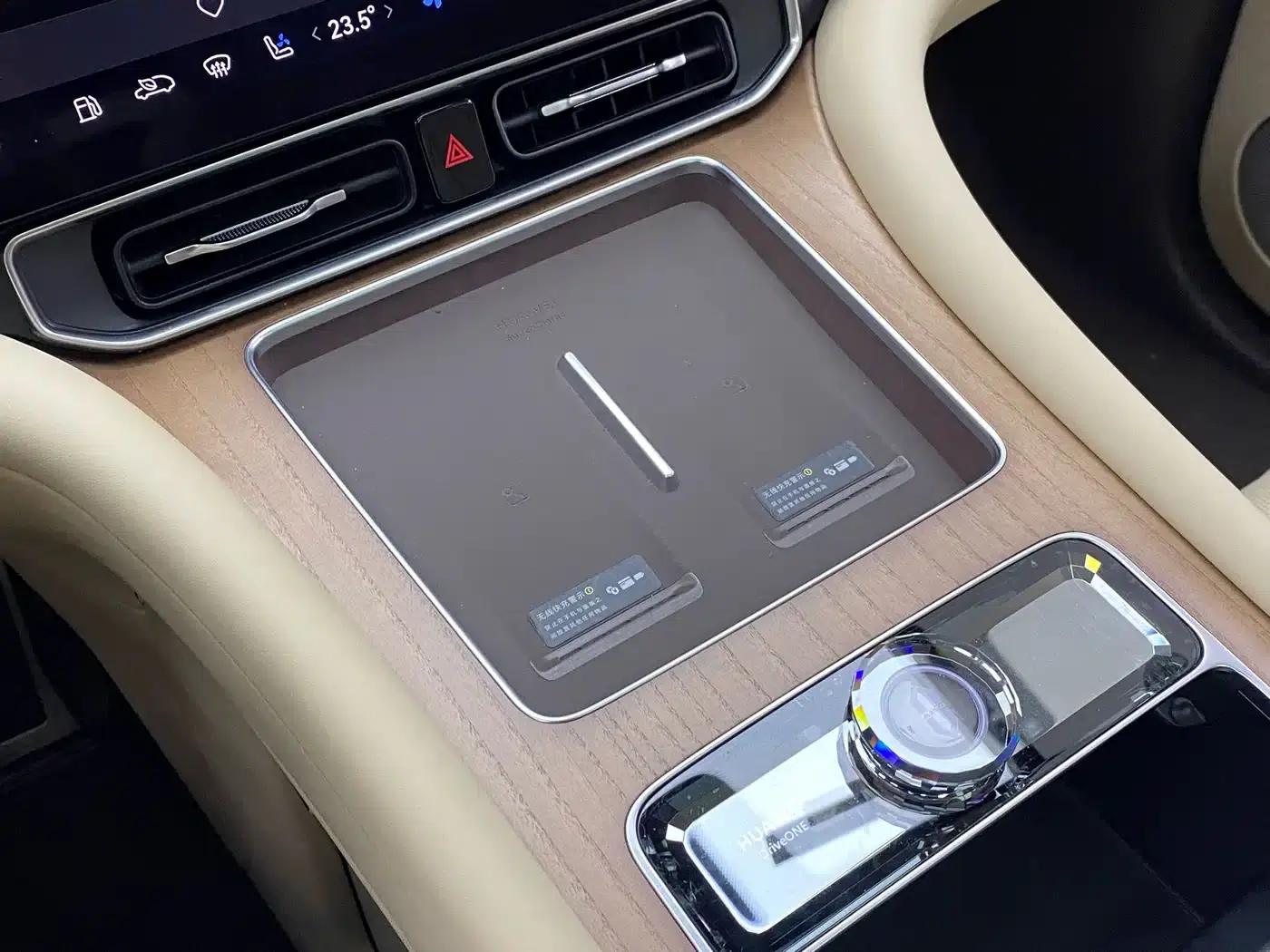 Wenjie M9 2025 Ultra Extended Range Edition (52kWh, 6-seater, 192-line LiDAR) — миниатюра 11
