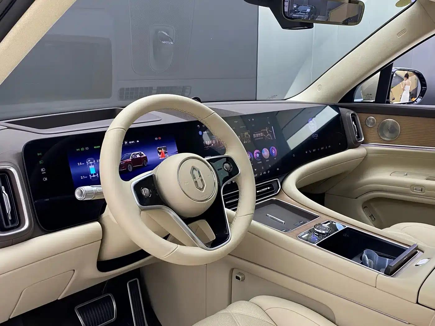 Wenjie M9 2025 Ultra Extended Range Edition (52kWh, 6-seater, 192-line LiDAR) — миниатюра 8