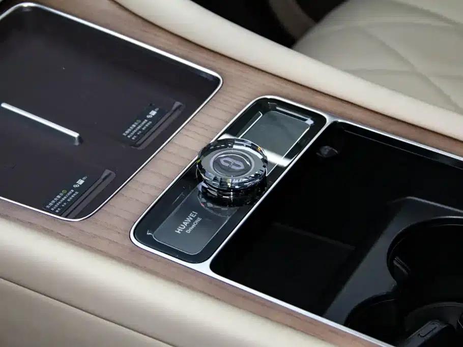Wenjie M9 2024 Range Extended Ultra Edition 42kWh 6-Seater — миниатюра 20
