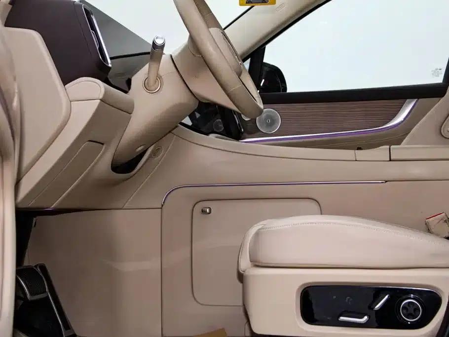 Wenjie M9 2024 Range Extended Ultra Edition 42kWh 6-Seater — миниатюра 26