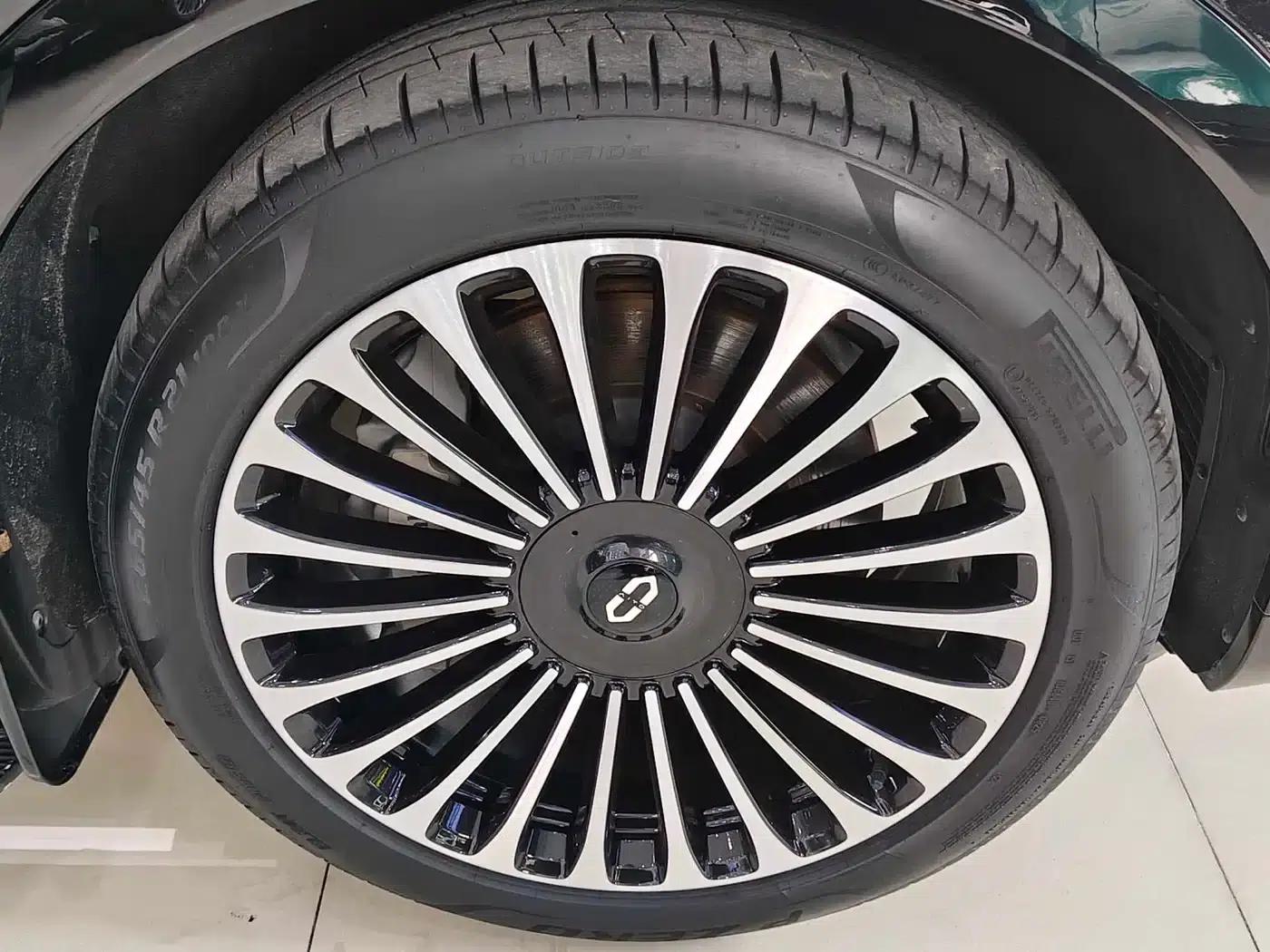 Wenjie M9 2024 Range Extended Max Edition 42kWh 6-Seater — миниатюра 11