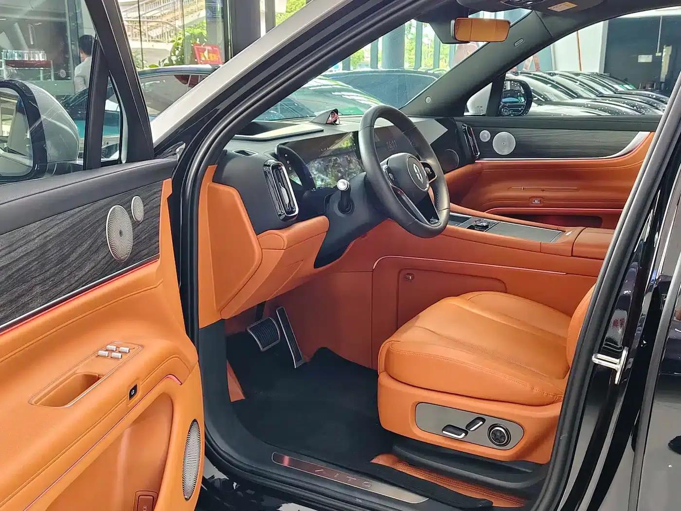 Wenjie M9 2024 Range Extended Max Edition 42kWh 6-Seater — миниатюра 4