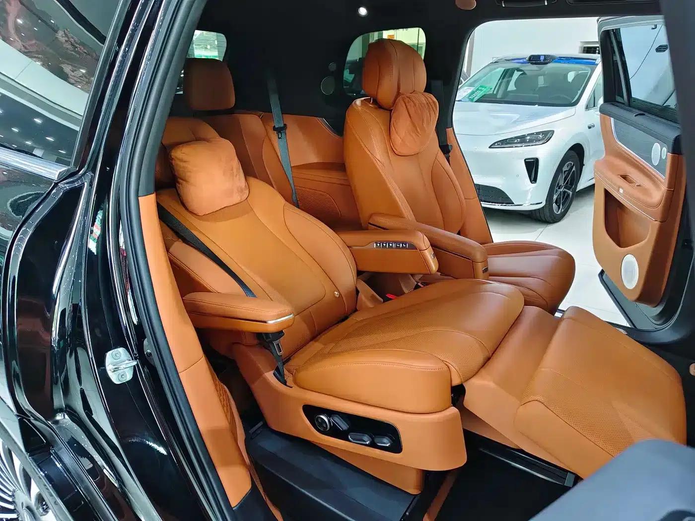 Wenjie M9 2024 Range Extended Max Edition 42kWh 6-Seater — миниатюра 6