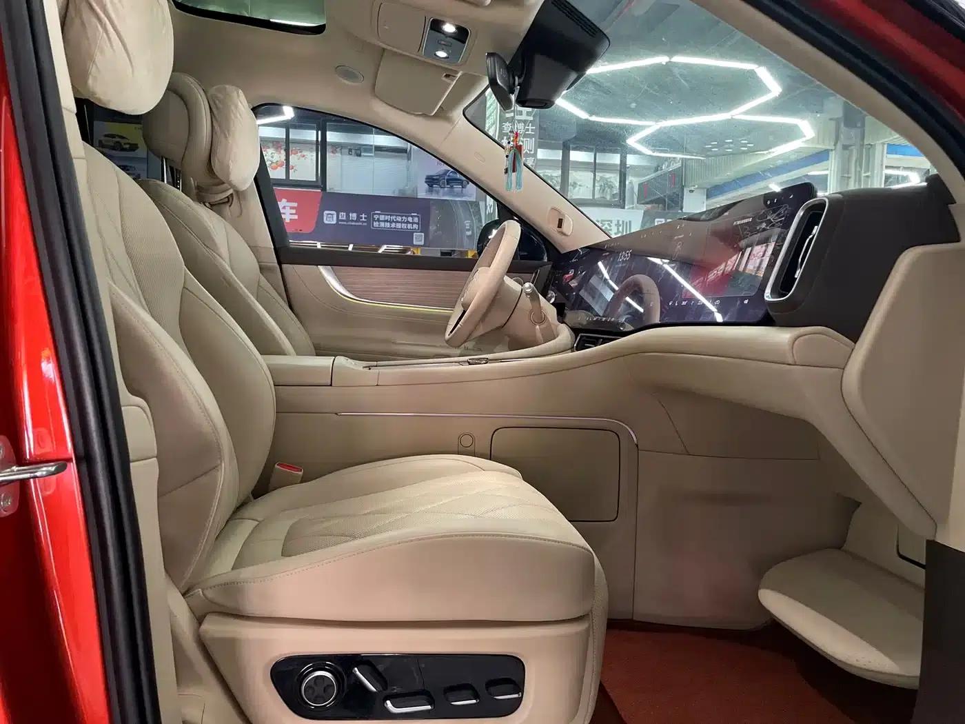 Wenjie M9 2024 Range Extended Ultra Edition 52kWh 6-Seater — миниатюра 14