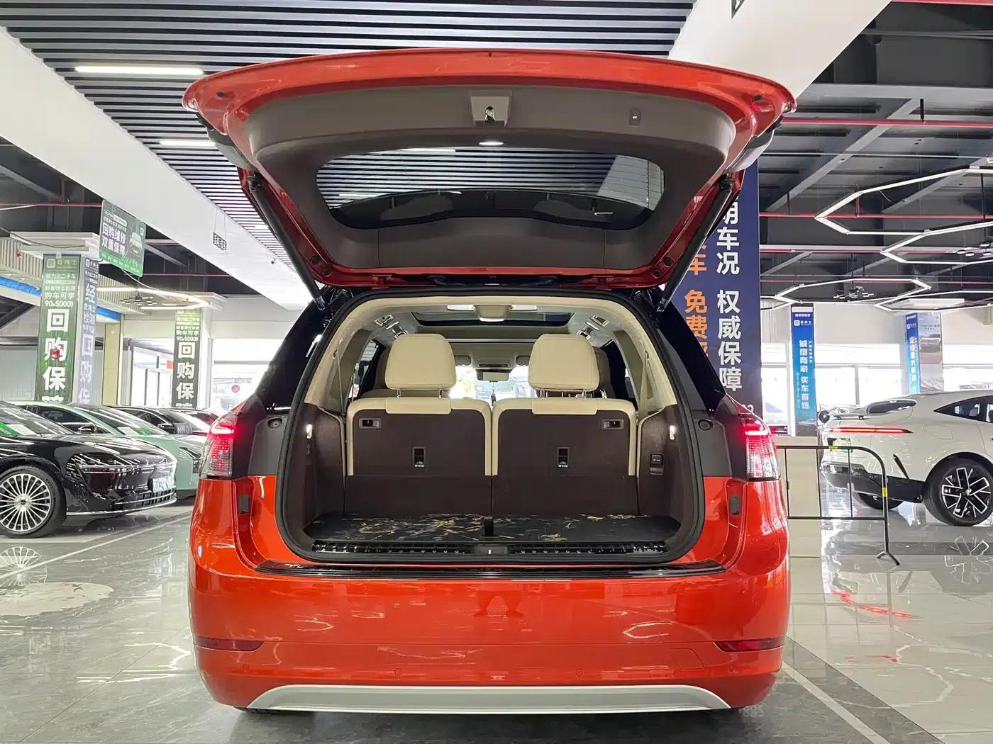 Wenjie M9 2024 Range Extended Ultra Edition 52kWh 6-Seater — миниатюра 8