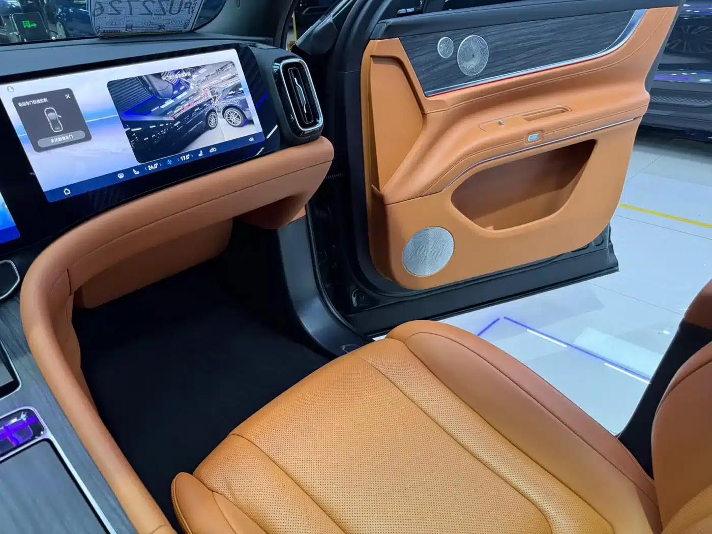 Wenjie M9 2024 Range Extended Ultra Edition 52kWh 6-Seater — миниатюра 10