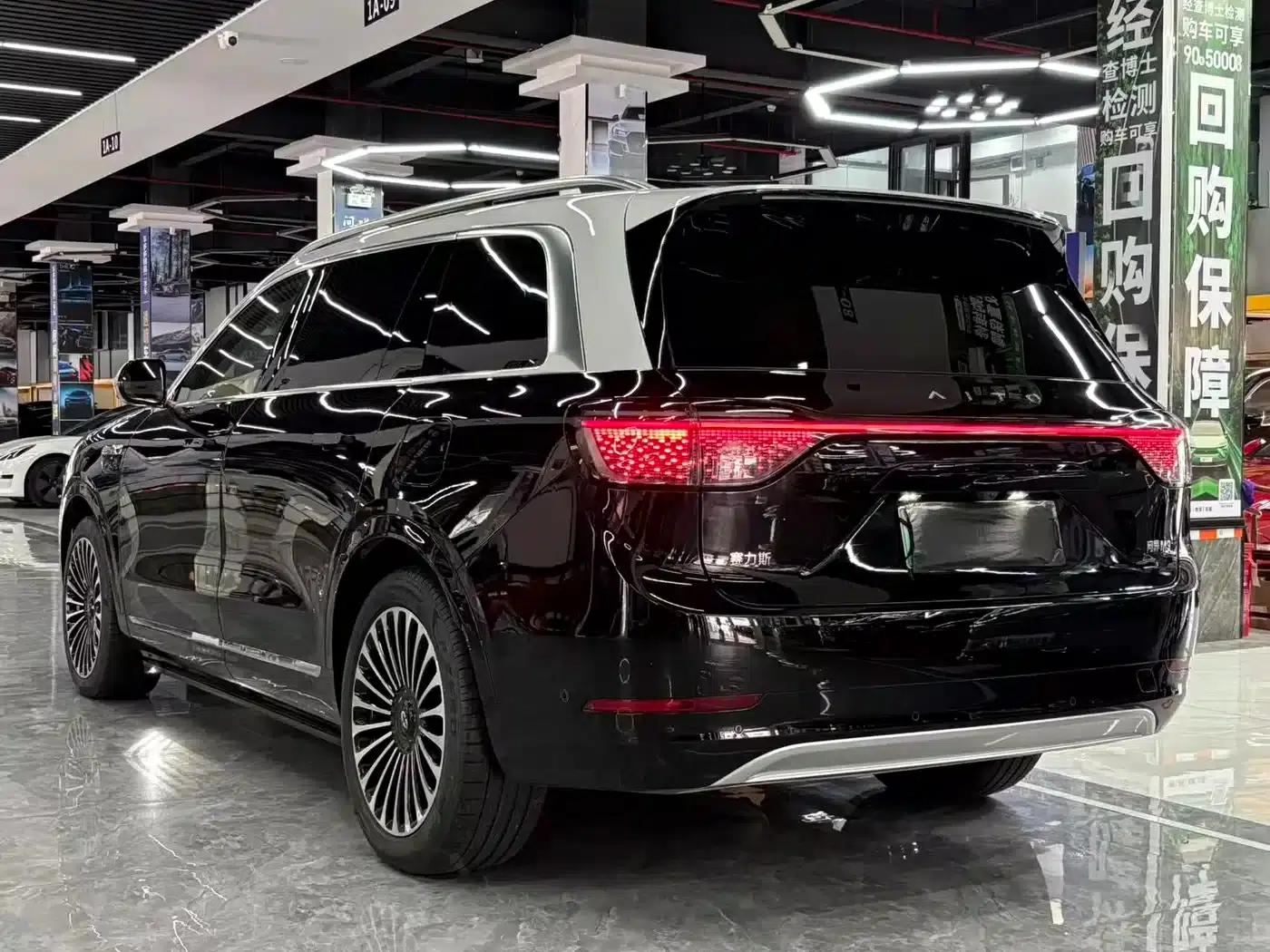 Wenjie M9 2025 Ultra Extended Range Edition 52kWh 6-Seat Version (192-line LiDAR) — миниатюра 4