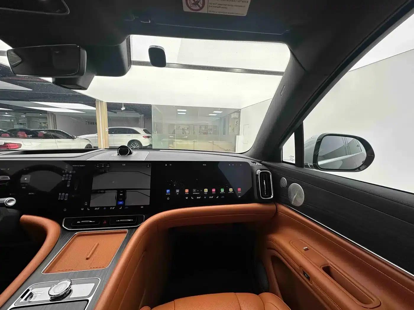 Wenjie M9 2024 Range Extended Max Edition 42kWh 6-Seater — миниатюра 17