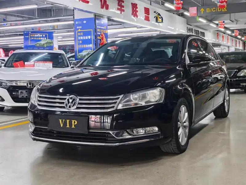 2015 Volkswagen Passat 1.8TSI Leading Edition — миниатюра 1