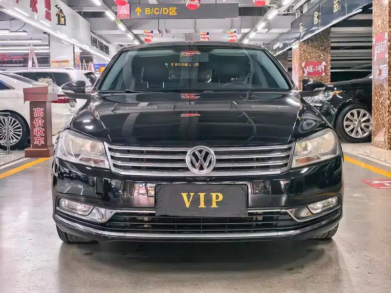 2015 Volkswagen Passat 1.8TSI Leading Edition — миниатюра 2