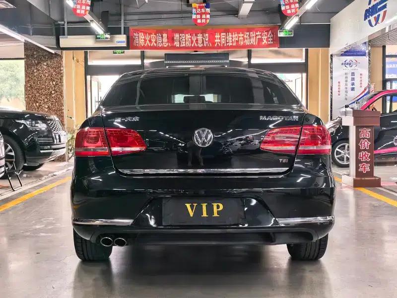2015 Volkswagen Passat 1.8TSI Leading Edition — миниатюра 5