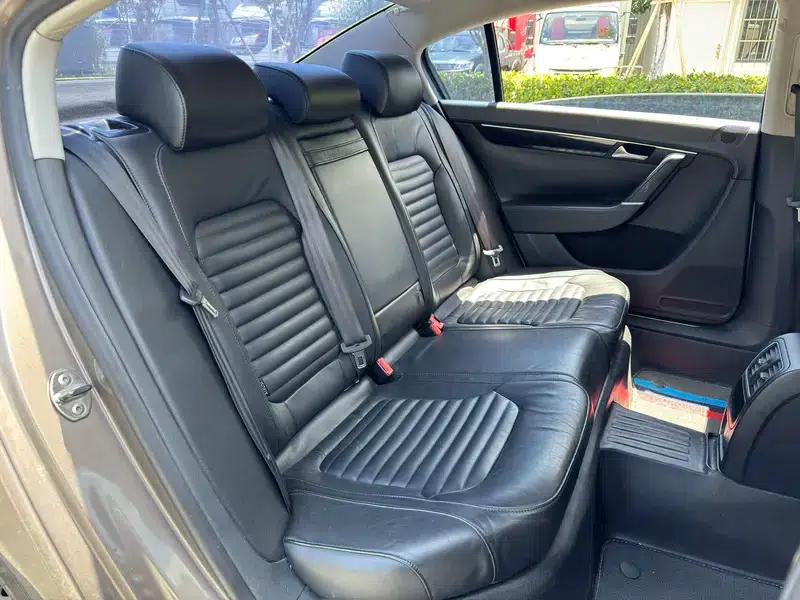 2012 Volkswagen Passat 1.8TSI Luxury — миниатюра 13