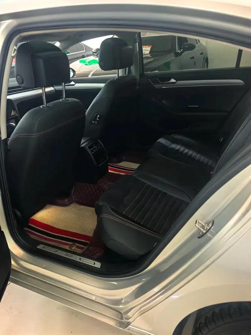 Volkswagen Passat 2021 330TSI DSG 30th Anniversary Edition — миниатюра 7