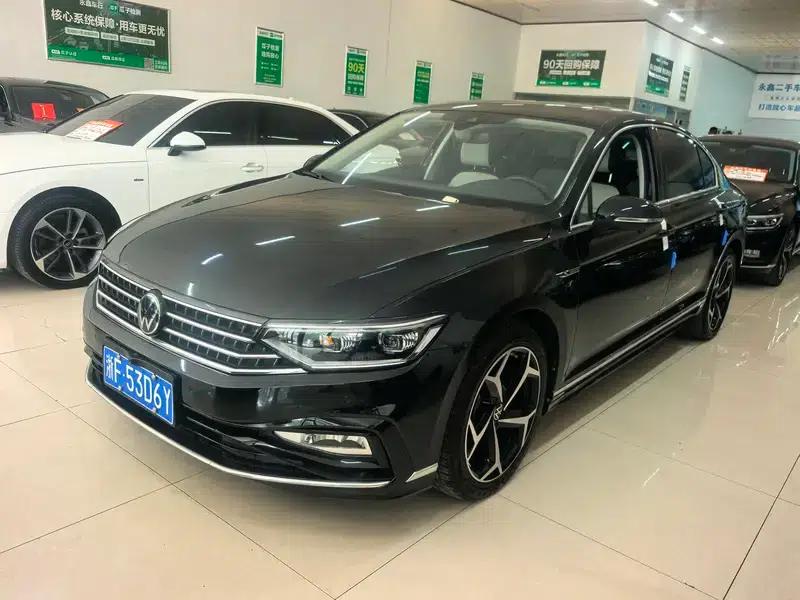 Volkswagen Magotan 2023 2 Millionth Unit Commemorative Edition 330TSI DSG Luxury — миниатюра 1