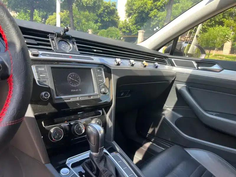 2017 Volkswagen Magotan 330TSI DSG Leading Edition — миниатюра 13