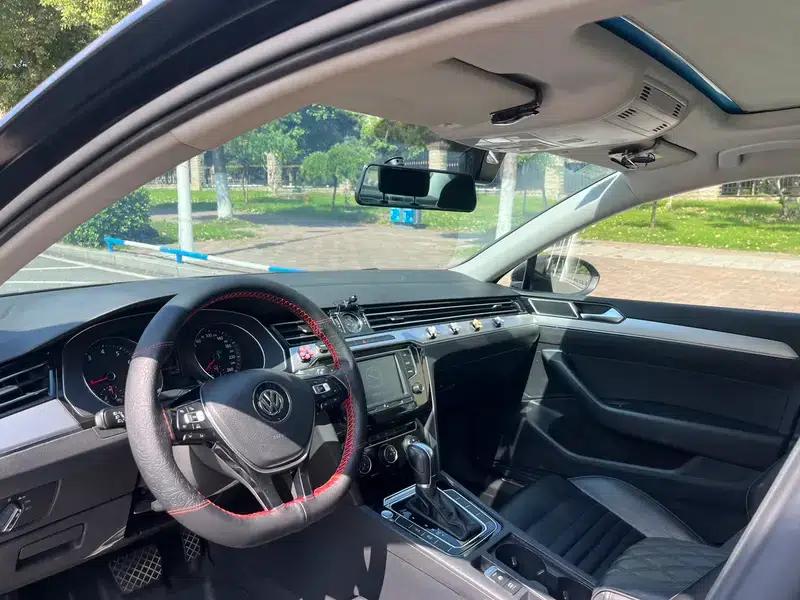2017 Volkswagen Magotan 330TSI DSG Leading Edition — миниатюра 8