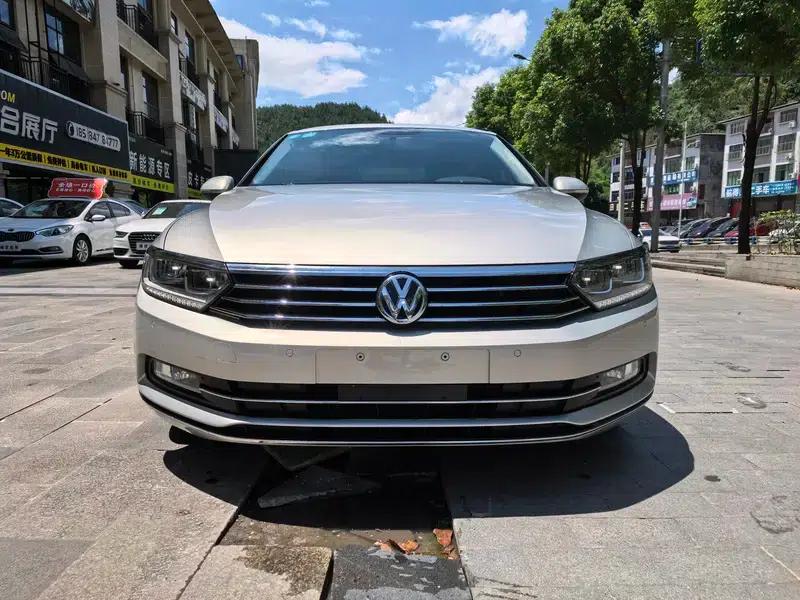 2019 Volkswagen Magotan 330TSI DSG Leading Edition (China VI Emission Standard) — миниатюра 2