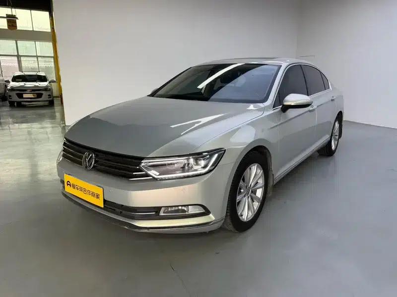 2017 Volkswagen Magotan 330TSI DSG Leading Edition — миниатюра 1